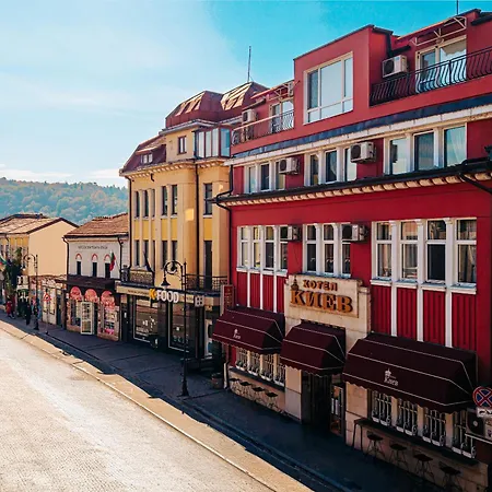Kiev-free Parking 3*