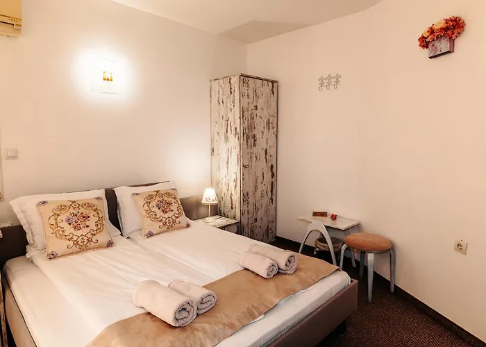 Szálloda Kiev-free Parking 3*