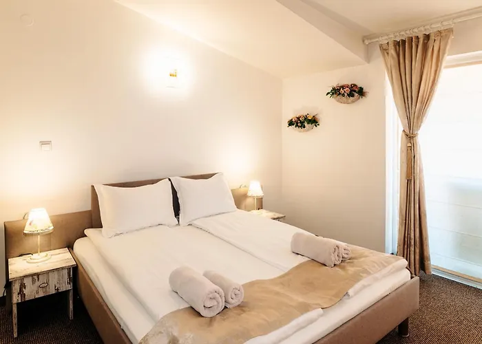 Kiev-free Parking Szálloda 3*