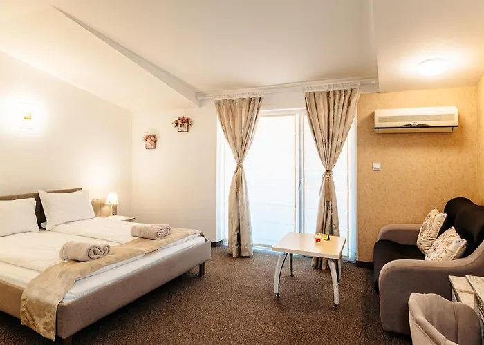 Kiev-free Parking Szálloda